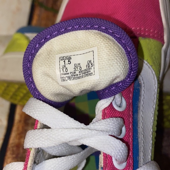 EUC GIRLS SIZE 1.5 Vans Shoes - Picture 6 of 6